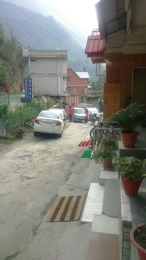 Hotel Mansarovar Banjār 外观 照片
